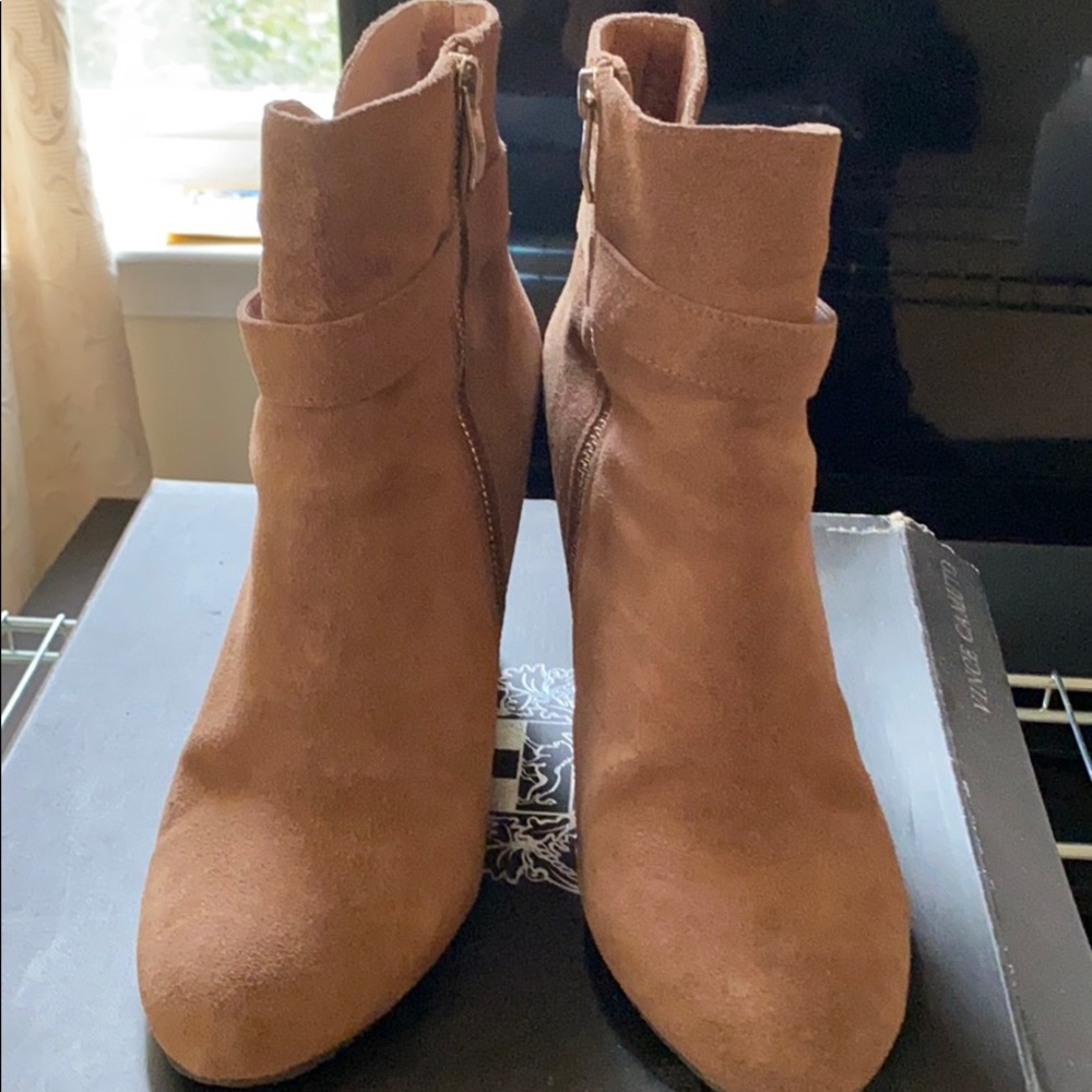 Wedge heel boots! Comfortable and stylish!